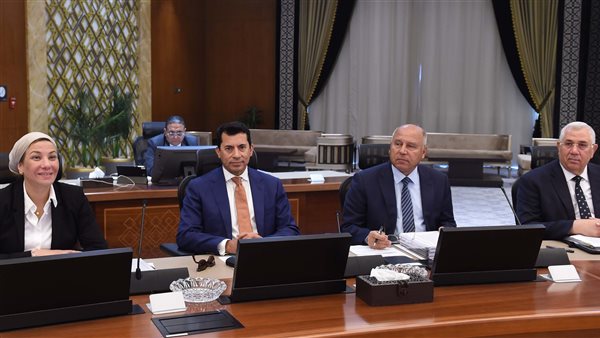 القطار الكهربائي السريع