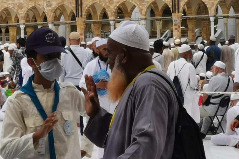 أكثر من 250 كشافاً وكشافةً ينفذون 60 ألفَ ساعةٍ تطوعية لخدمة ضيوف الرحمن بالمسجد الحرام