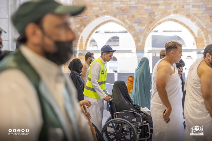 رئاسة الحرمين الشريفين تُفعّل مبادرة خدام الحرم