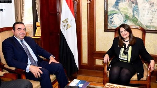 مستثمرون مصريون بالخارج