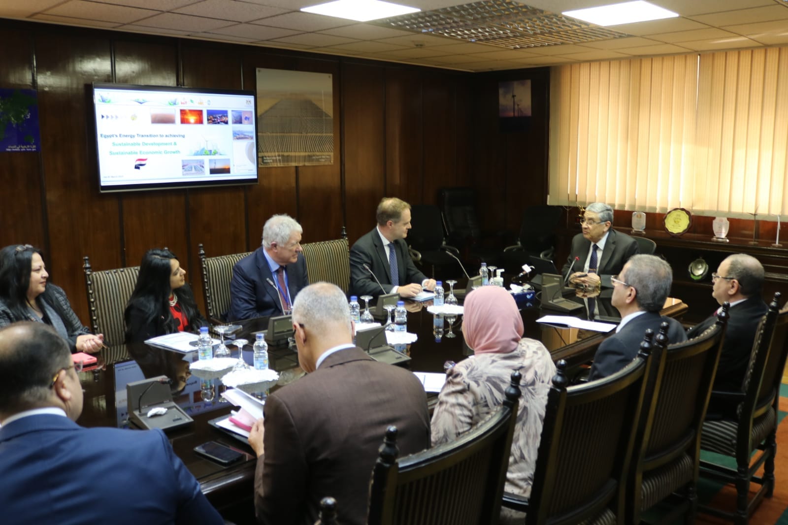وزير الكهرباء والطاقة المتجددة يستقبل سفير بريطانيا بالقاهرة ووفد كبير من الشركات البريطانية