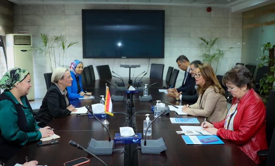 وزيرة البيئة تناقش مع وكيل الأمين العام للأمم المتحدة والمدير التنفيذي لمكتب الأمم المتحدة للمخدرات والجريمة COP28