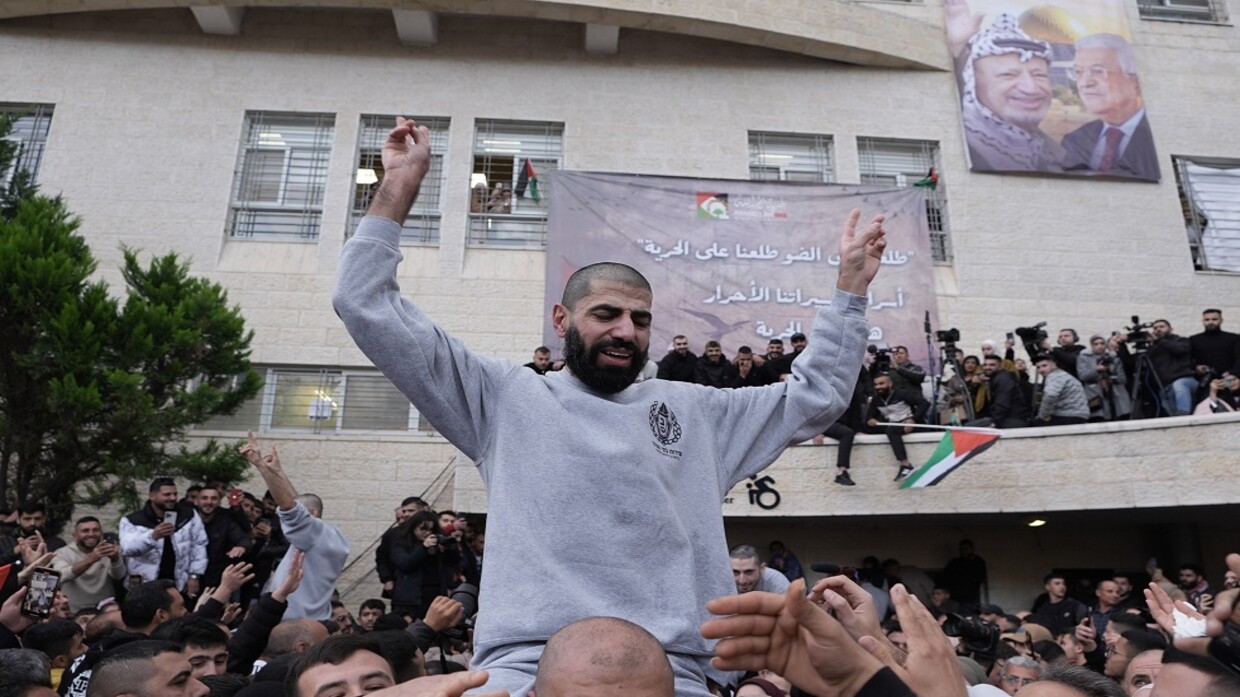 أسير فلسطيني