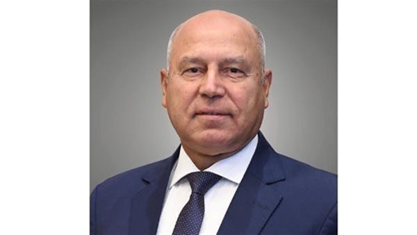 الفريق مهندس كامل الوزير نائب رئيس مجلس الوزراء للتنمية الصناعية وزير الصناعة والنقل،