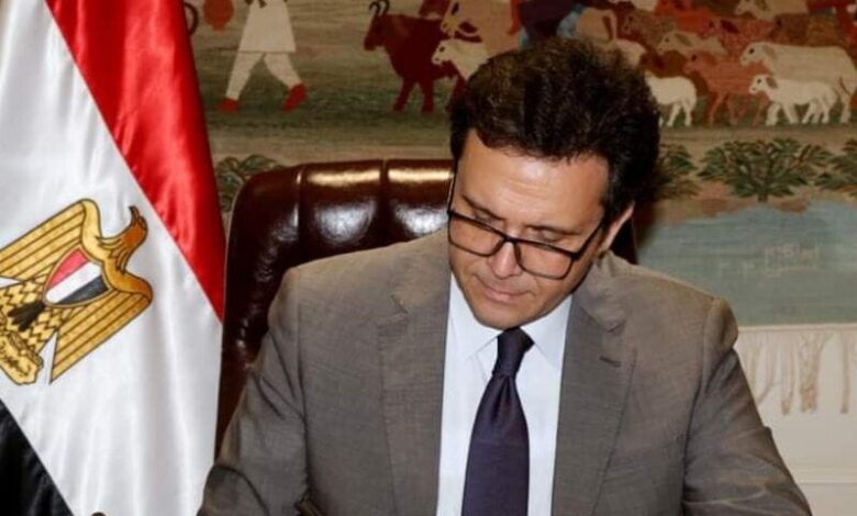 الدكتور أحمد فؤاد هنو وزير الثقافة،