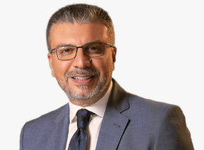 الإعلامي عمرو الليثي