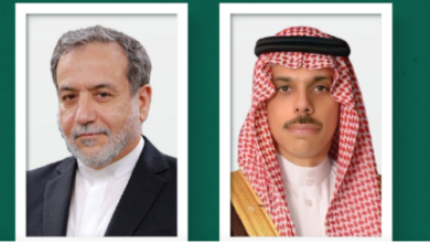 وزير الخارجية السعودي يبحث مع نظيره الإيراني