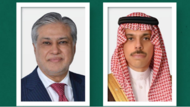 الأمير فيصل بن فرحان، وزير الخارجية السعودي، اتصالاً من إسحاق دار نائب رئيس الوزراء وزير خارجية باكستان