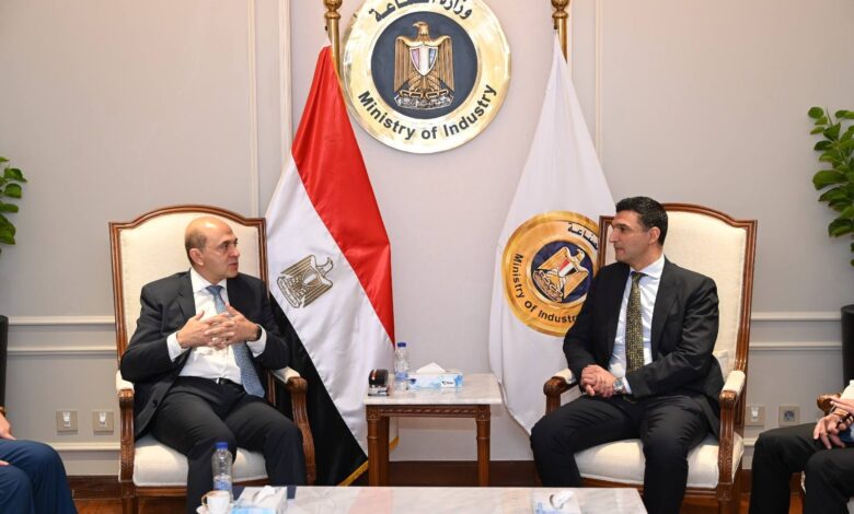 المهندس خالد هاشم، وزير الصناعة، لقاءً  ،  عماد السنباطي، رئيس غرفة التجارة والصناعة الفرنسية في مصر، غرفة التجارة والصناعة الفرنسية في مصر،