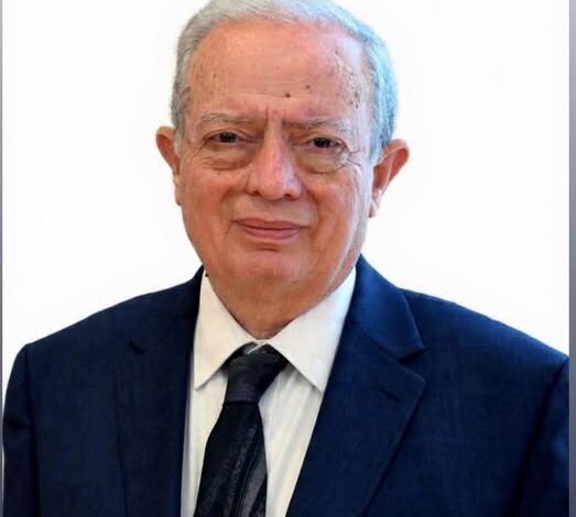 الدكتور حسين عيسى نائب رئيس مجلس الوزراء للشؤون الاقتصادية